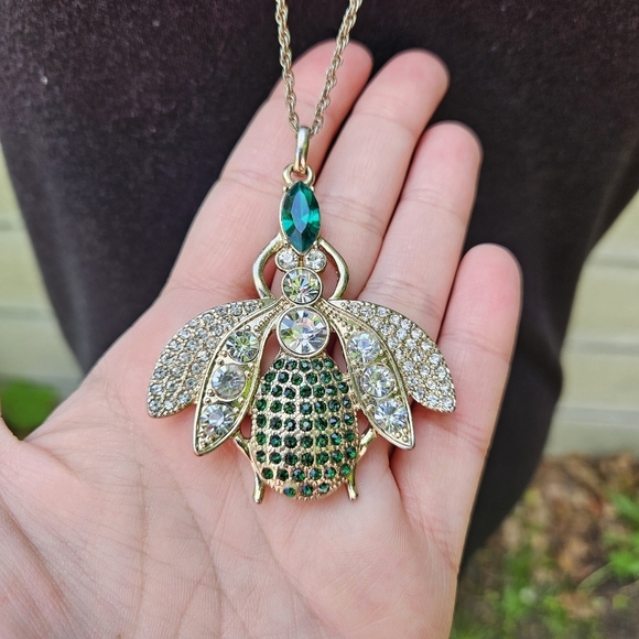gold tone clear and green rhinestone bug pendant necklace - Picture 2 of 4